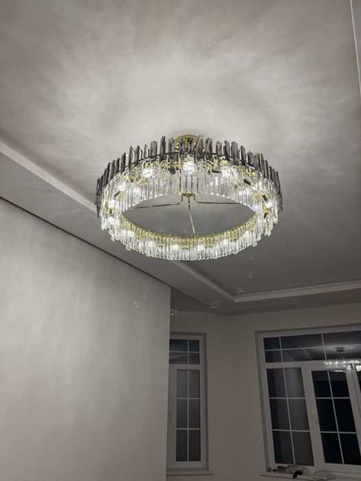 Продается люстра