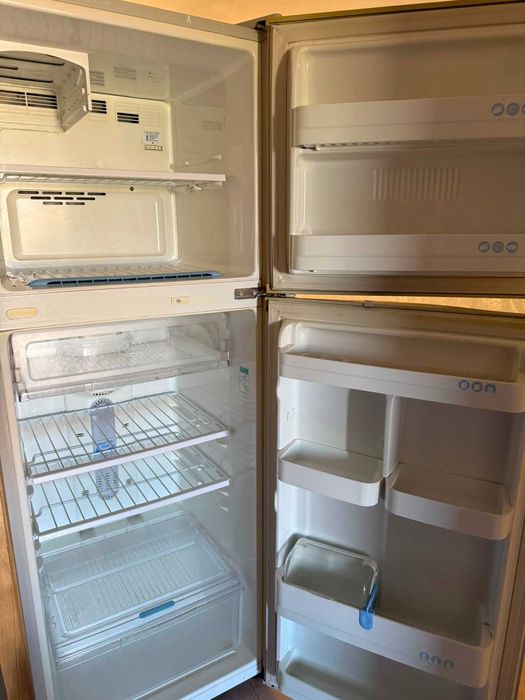 срочно продам холодильник