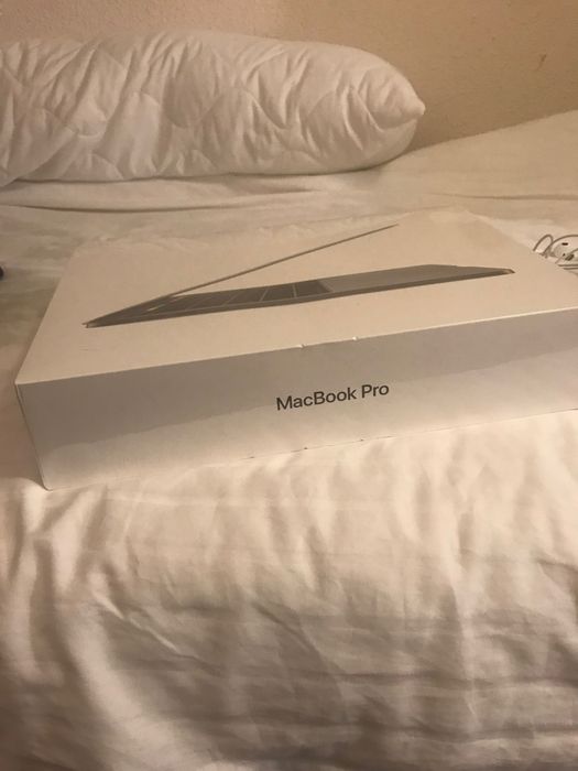 MacBook Pro 13 inch touchbar