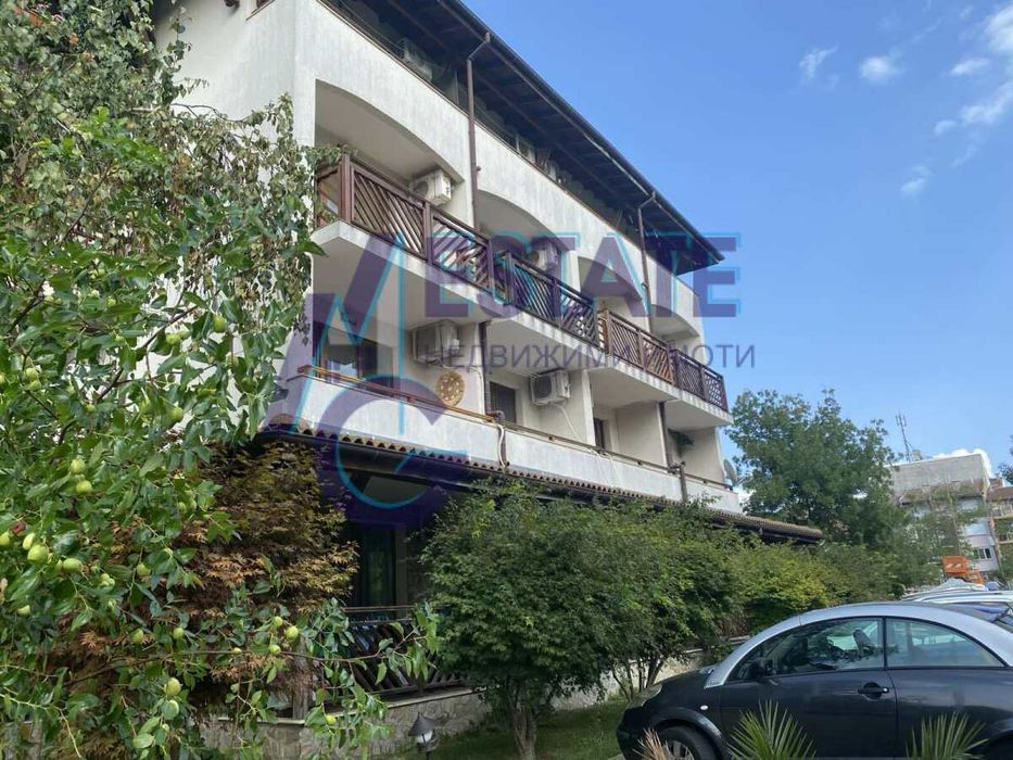 Обзаведено студио в затворен комплекс в гр. Приморско. В близост