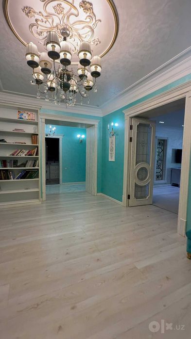 Аренда квартира ул. Садыка Азимова 4/2/2 250 м2