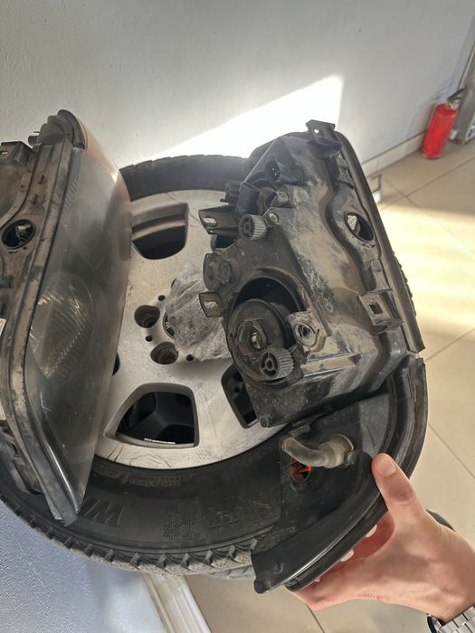 Продам фары е39 hella оригинал