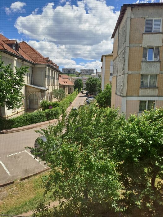 Închiriez apartament una cameră, etaj 2,zona Lidl Dărmănești