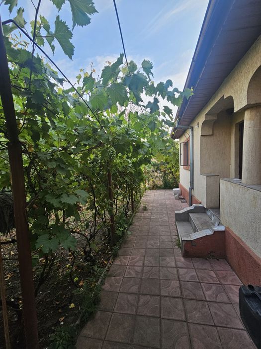 Vând casă Cireseanu