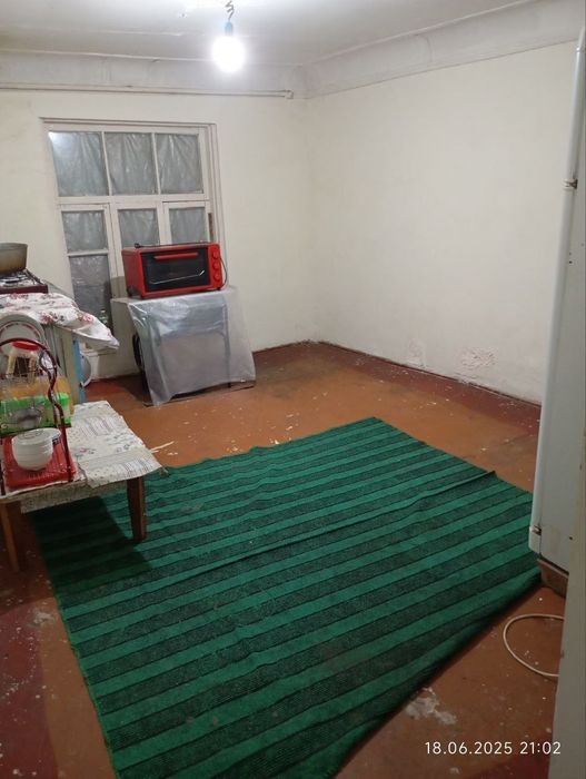 570 млн Срочно Янгиюл шахарида ховли 5 хонали сотилади.