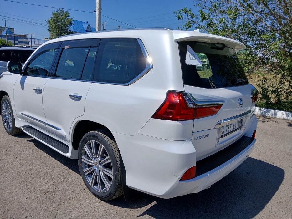 Lexus lx 570, 2017г.