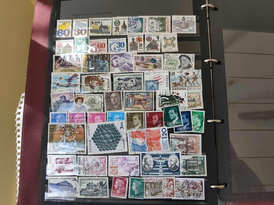 Класьор с пощенски марки