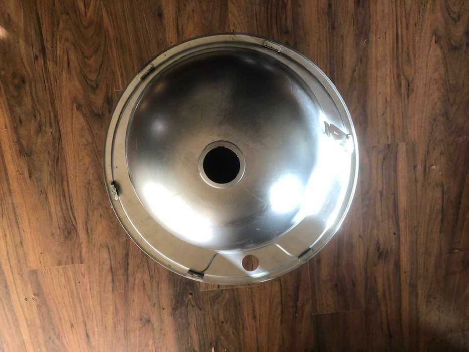 Две елегантни стоманени мивки за вграждане – ф 49 см и плот за едната