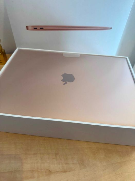 Apple Macbook Air 13 2020 Apple M1 / SSD 512GB / 8GB RAM / 100% BATERIE /0 CICLURI