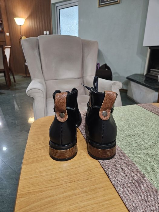 Боти на фирма "Gabina".