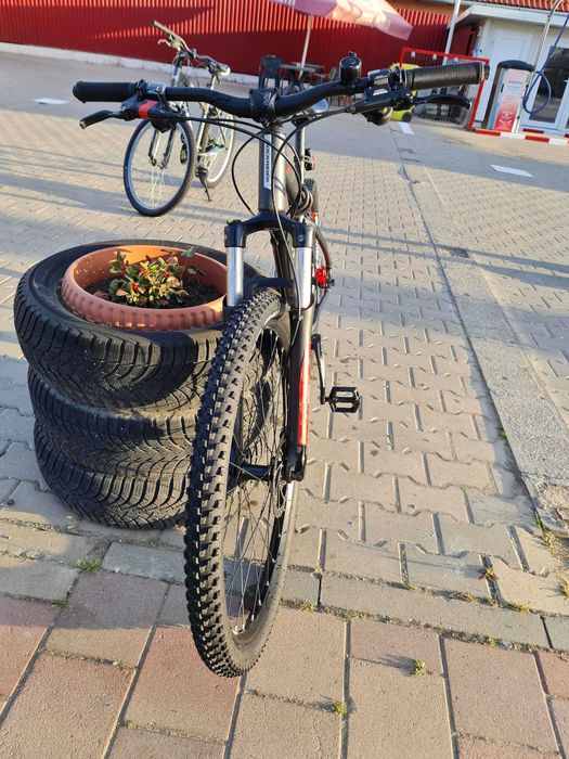 Bicicleta Rockrider ST 540, roți 27.5, cadru M – frâne hidraulice, cauciucuri noi