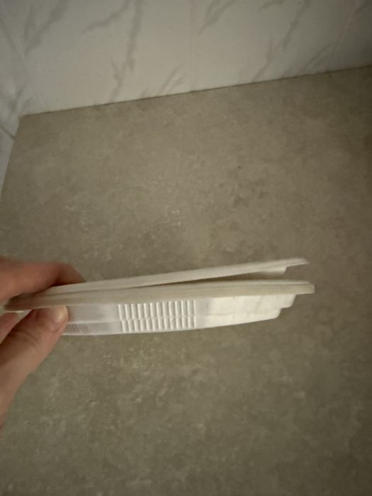 Vesela unica folosinta , farfurii , pahare , furculite