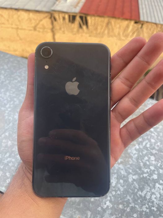 Iphone xr xolati rasmda