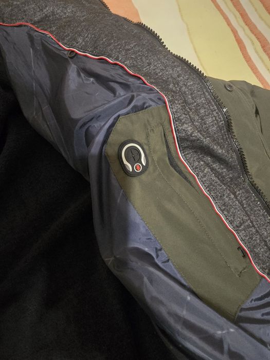 Продам куртку мужскую