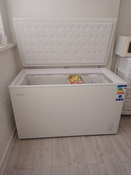 Продам морозильник почти как новый длина 134,ширина 67