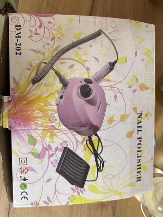 Manikurniy aparat sotiladi