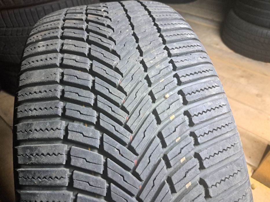 Anvelope desperecheate 255/50 R19 Bridgestone , Michelin