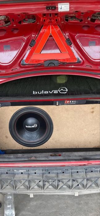 Продам сабвуфер с усилителем