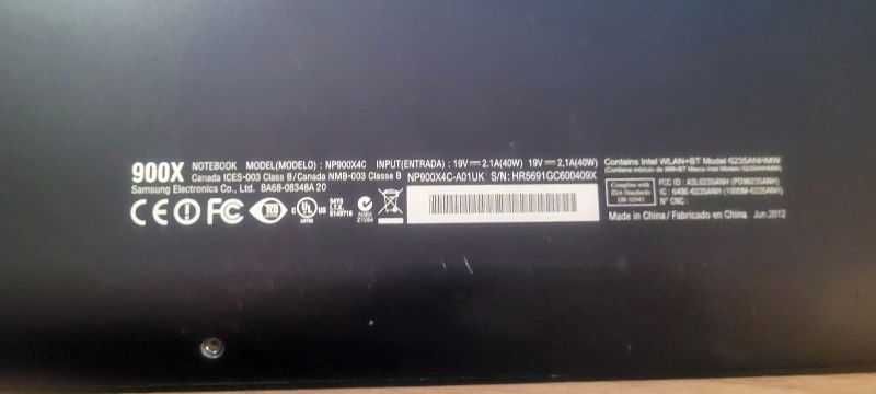 Laptop Samsung NP900X4C pentru piese de schimb