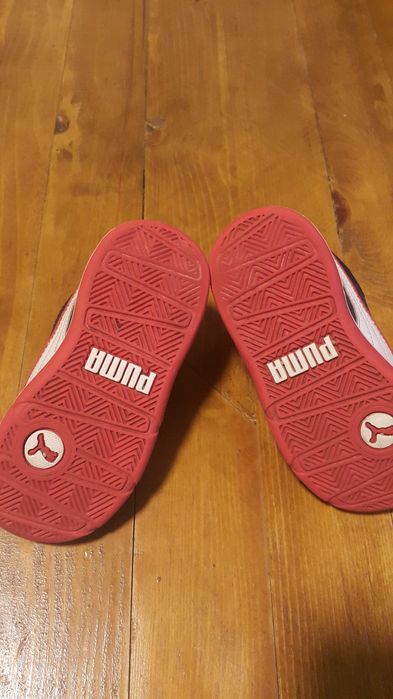 Маратонки Puma номер 23