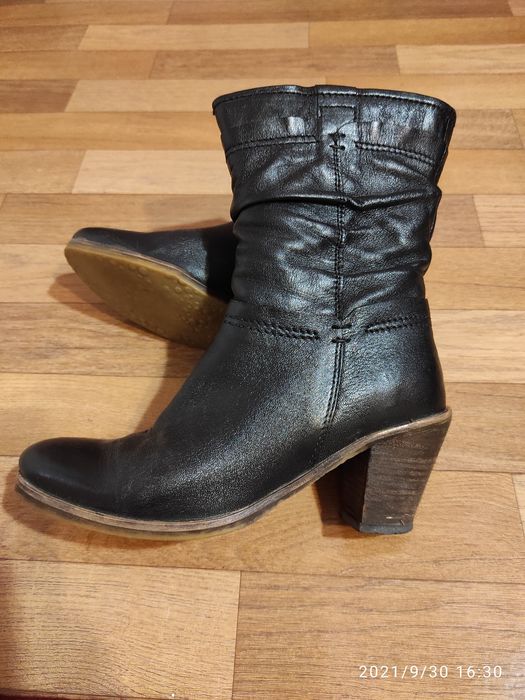 Дамски боти от естествена кожа