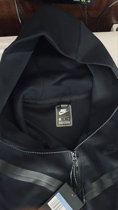 Оригинален Nike tech fleece екип M Черен/ Горнище + долнище