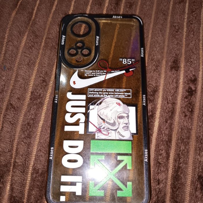 Обменяю ХОНОР Х7 128/4-гб. Телофон в нормальном состоянии.