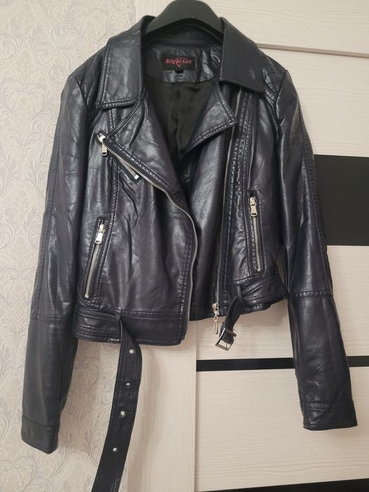 Продам кожаную куртку.