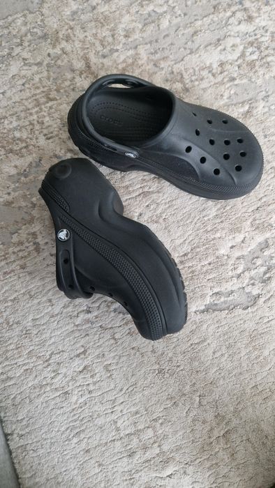 Crocs talpa inalta.