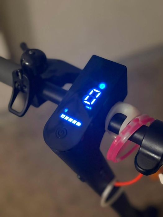 Vand trotineta electrica xiaomi si bicicleta velors