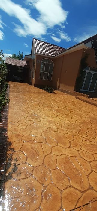 Beton amprentat Octavian