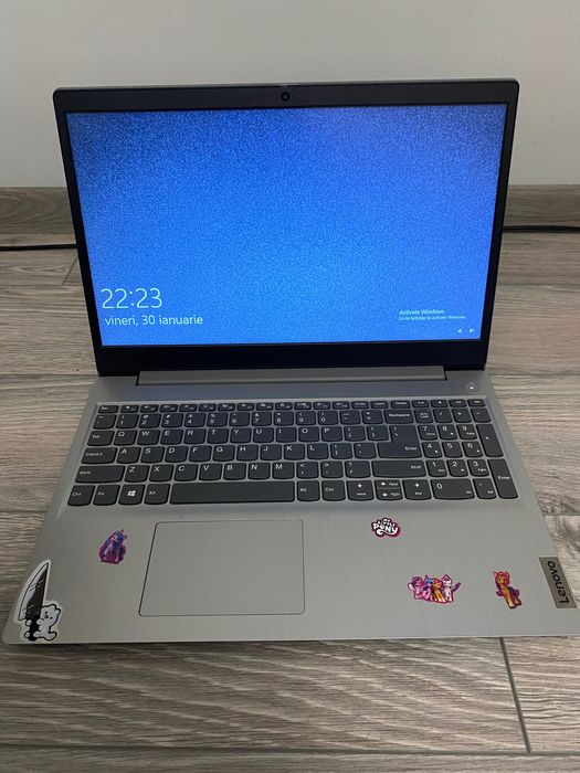 Laptop Lenovo IdeaPad 5, stare buna