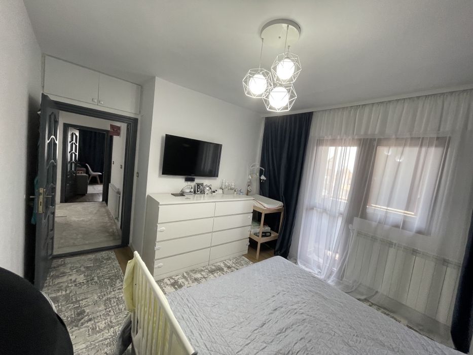 Apartament 3 camere, decomandat