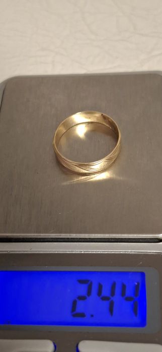 Inel de aur 14 karate.