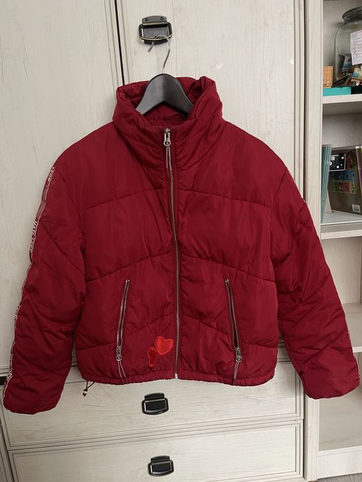 Продам женские куртки.