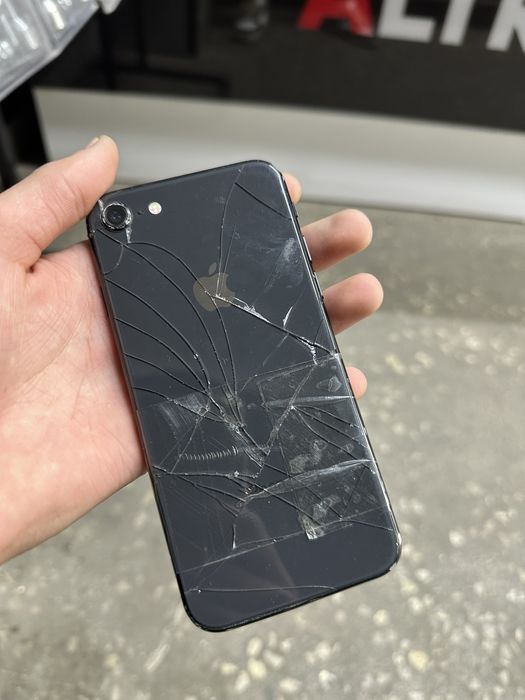 Айфон se2 128 Gb