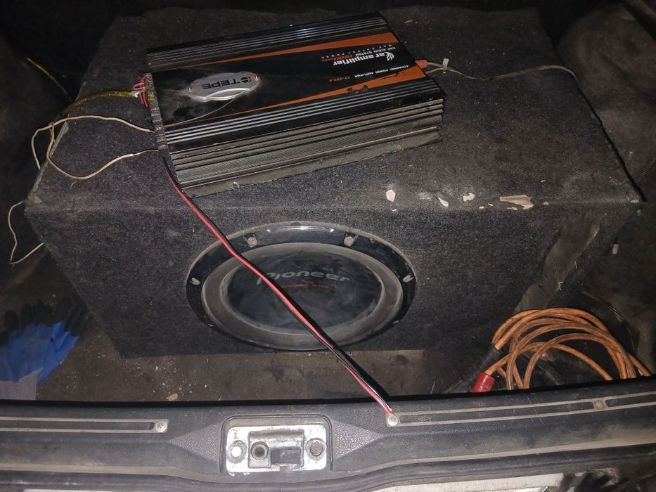 Продам саб пионер с усилителем