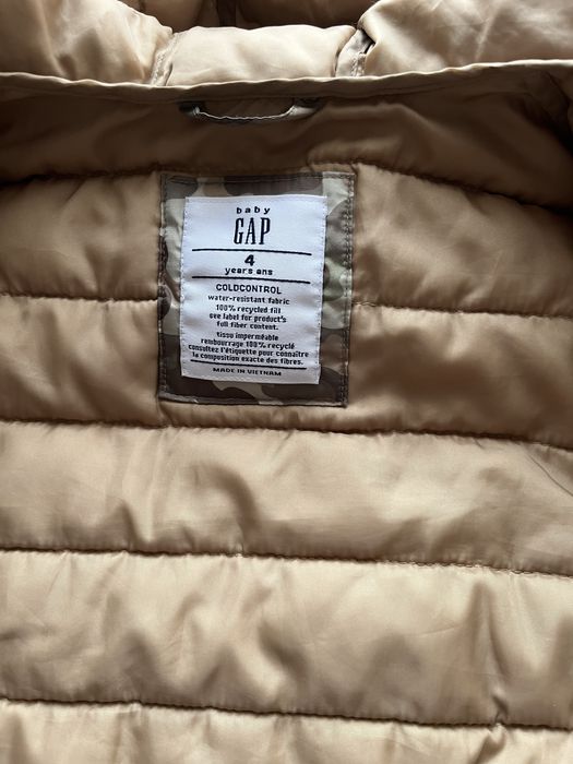 Олекотено яке Gap 4 години