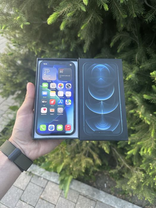 Продам телефон Айфон 12 Pro 128Gb