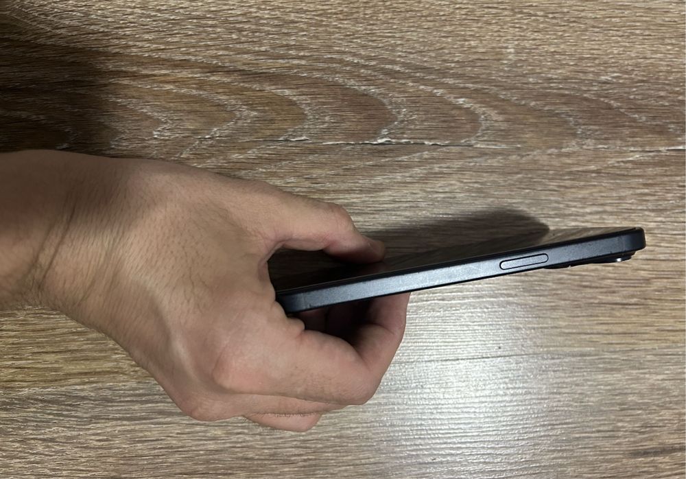 iPhone 15 • 100% Bateria • 128 GB