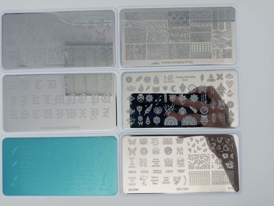 Для дизайна ногтей стемпинг