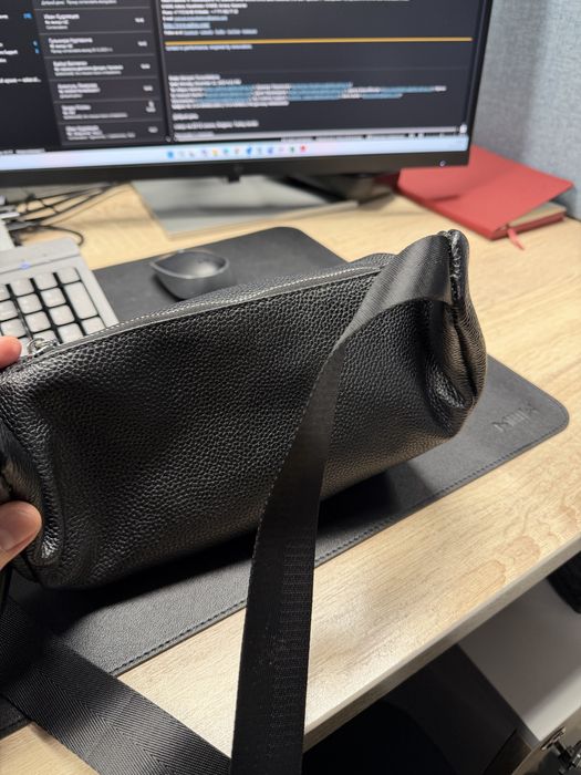 Барсетка / бананка