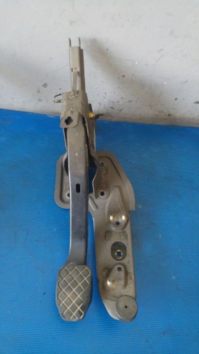 pedala frana 1.9 tdi axc vw transporter t5 2003-2010 7h1721057