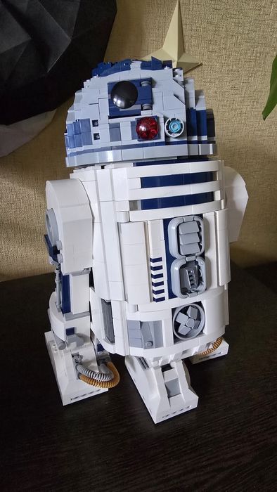 Конструктор LEGO Star Wars R2-D2