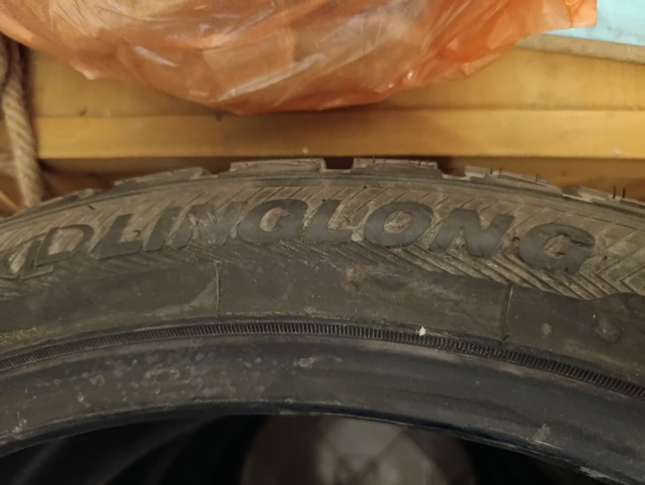 Продам комплект зимней резины