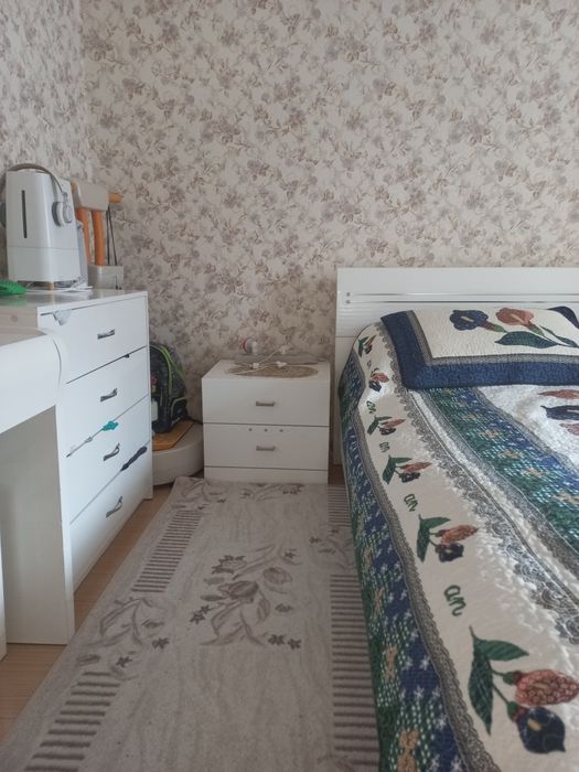 Продам спальный гарнитур