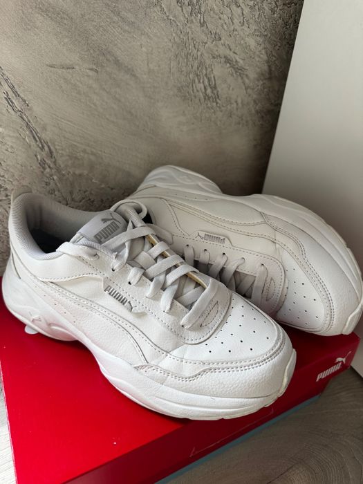 Puma бели маратонки