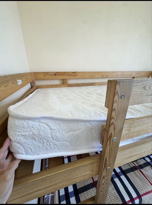 Кровать двухярусная ikea с матрасами