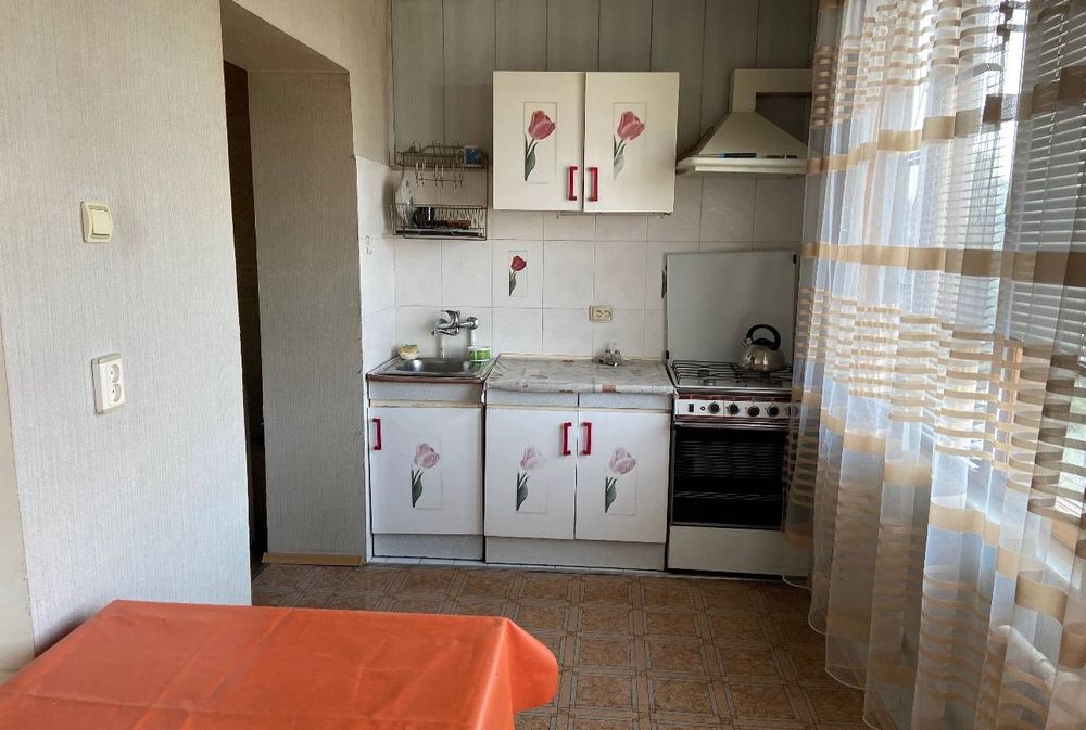 Аренда квартиры 3/5/5  метро Буюк Ипак йули . Институт Дипломатии