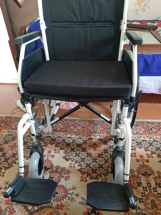 Инвалидная коляска